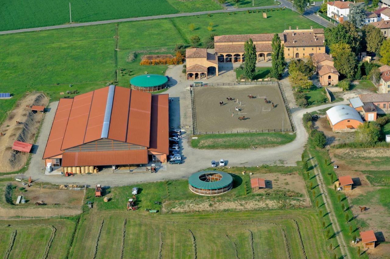 Agriturismo Corte Ghiara Hotel Fontanellato Exterior photo